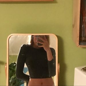 Long sleeved crop top!!